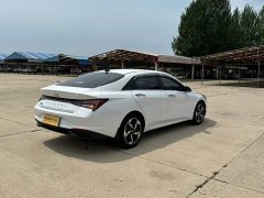 Hyundai Elantra 2022 1.5L CVT Luxury - ფოტო 5