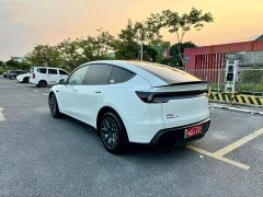Tesla Model Y L Long Range All-Wheel Drive - ფოტო 4