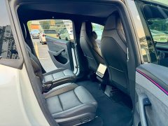 Tesla Model Y L Long Range All-Wheel Drive - ფოტო 6