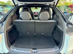 Tesla Model Y L Long Range All-Wheel Drive - ფოტო 8