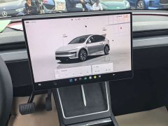 Tesla Model Y L 2025 Long Range All-Wheel Drive - ფოტო 15