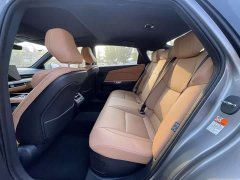 Lexus ES 300h - ფოტო 12