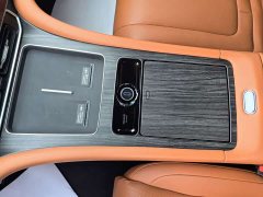 AITO M9 Extended Range Ultra 52kWh 6-Seater - ფოტო 17