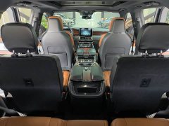 Lincoln Navigator 2020 3.5T Prestige Edition - ფოტო 3