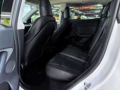 Tesla Model Y Long Range All-Wheel Drive - ფოტო 4