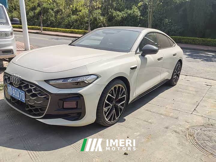 Audi A5L Sportback 2026 Facelifted Edition TFSI 150kW Smart Leading Edition - ავტომობილი ჩინეთიდან