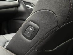 Toyota Camry 2.5G Luxury - ფოტო 8