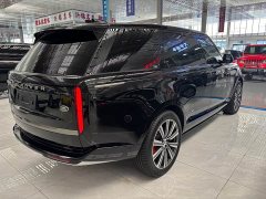 Land Rover Range Rover 3.0L V6 400PS Extended Wheelbase Prestige Edition - ფოტო 10