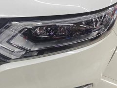 Nissan 2.0L CVTLuxury Edition - ფოტო 5