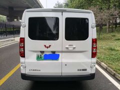 Wuling Yangguang 300km Comfort Passenger Van 75kW - ფოტო 4