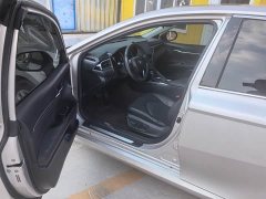Toyota Camry 2021 2.0G Luxury - ფოტო 8