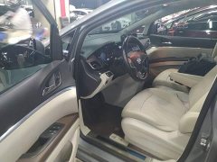 Buick GL8 Land Business Class Smart Edition - ფოტო 15