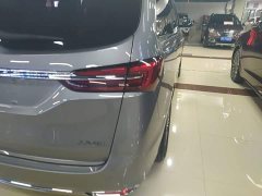 Buick GL8 Land Business Class Smart Edition - ფოტო 7