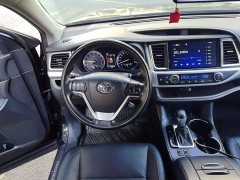 Toyota Highlander 2.0T AWD Luxury 7-Seater - ფოტო 2