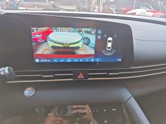 Hyundai Elantra 1.5L CVT Luxury - ფოტო 12