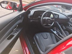 Hyundai Elantra 1.5L CVT Luxury - ფოტო 15