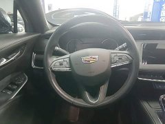 Cadillac XT4 28T FWD Luxury - ფოტო 10