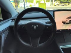 Tesla Model Y Rear-Wheel Drive - ფოტო 10
