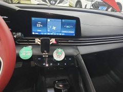 Hyundai Elantra 1.5L CVT Luxury - ფოტო 12