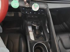 Hyundai Elantra 1.5L CVT Luxury - ფოტო 13