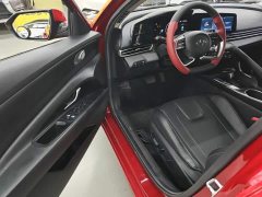 Hyundai Elantra 1.5L CVT Luxury - ფოტო 14