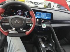 Hyundai Elantra 1.5L CVT Luxury - ფოტო 9