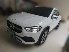 Mercedes-Benz GLA 200 - ფოტო 1