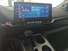 Toyota Sienna 2021 2.5L Hybrid Platinum Edition - ფოტო 12