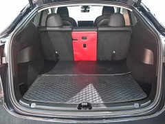 Tesla Model Y Rear-Wheel Drive - ფოტო 17
