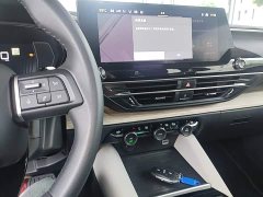 Dongfeng Versailles C5 X 1.6T Extraordinary Journey - ფოტო 8