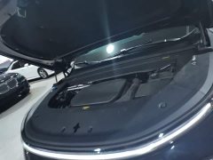 Li Auto L6 Max - ფოტო 19