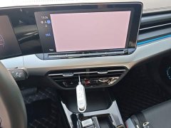 Volkswagen Lingdu L 280TSI DSG Dazzling Red Edition - ფოტო 12