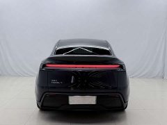 Tesla Model Y Rear-Wheel Drive - ფოტო 13