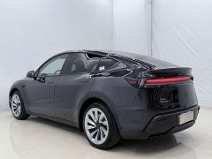 Tesla Model Y Rear-Wheel Drive - ფოტო 14