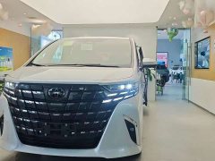 Toyota Alphard Hybrid 2.5L Premium Gold Edition - ფოტო 1