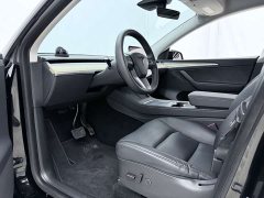 Tesla Model Y Rear-Wheel Drive - ფოტო 4