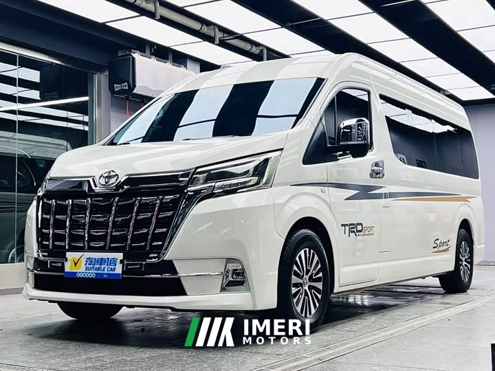 FAW HIACE 3.5L Automatic 7-Seater