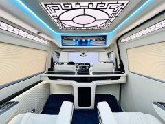 FAW HIACE 2021 3.5L Automatic 7-Seater - ფოტო 17