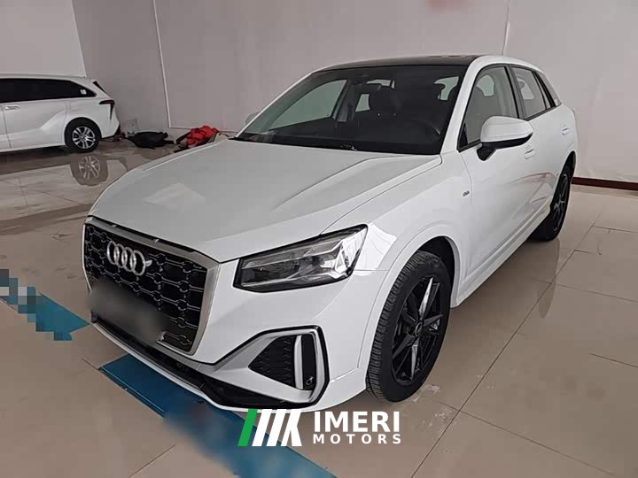 Audi Q2L 35 TFSI Dynamic Entry