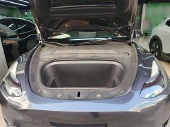 Tesla Model Y Rear-Wheel Drive - ფოტო 19