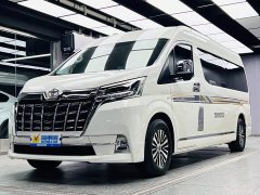 Toyota HIACE 3.5L Automatic 7-Seater - ფოტო 1