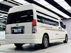 Toyota HIACE 3.5L Automatic 7-Seater - ფოტო 4