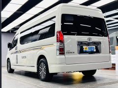 Toyota HIACE 3.5L Automatic 7-Seater - ფოტო 6