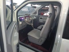 Wuling Air EV Qingkong Four-Seater Advanced Edition - ფოტო 15