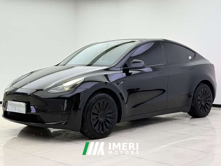 Tesla Model Y Facelift Rear-Wheel Drive