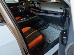 Changan UNI-V 1.5T 500Bar Luxury Sport Edition - ფოტო 8