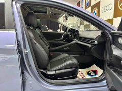 Hyundai Elantra 1.5L CVT Luxury - ფოტო 10