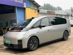 Li Auto Li Xiang MEGA Ultra - ფოტო 2