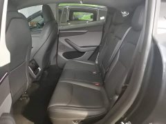 Tesla Model Y Rear-Wheel Drive - ფოტო 16