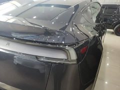 Tesla Model Y Rear-Wheel Drive - ფოტო 7